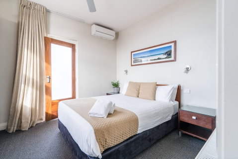 The Huskisson - Accommodation Melbourne 2