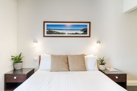 The Huskisson - Accommodation Melbourne 4
