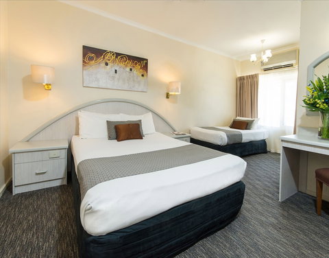Adelaide Royal Coach - Accommodation Melbourne 3