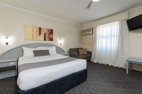 Adelaide Royal Coach - Accommodation Melbourne 5
