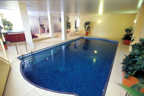 Adelaide Royal Coach - Accommodation Melbourne 1