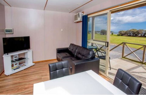 Discovery Parks â€“ Devonport - Accommodation Melbourne 4