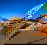 SureStay Hotel by Best Western Blue Diamond Motor Inn - Accommodation Melbourne