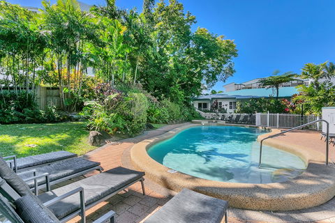 Roydon Beachfront Apartments - Accommodation Melbourne 4