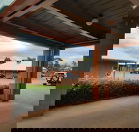 Mud Hut Motel - Accommodation Melbourne