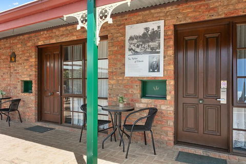 The Settlement Historic Hotel - Accommodation Melbourne 2