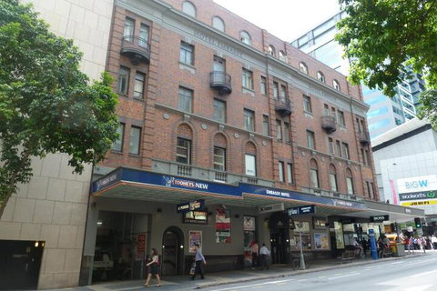 Base Brisbane Embassy - Accommodation Melbourne 6