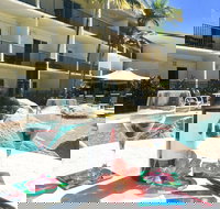 Cairns Queenslander Hotel  Apartments - Accommodation Melbourne