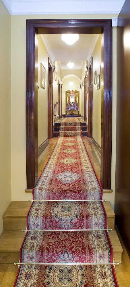 Varenna - Accommodation Melbourne 1