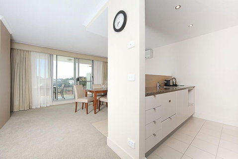 Accommodate Canberra - The Avenue - Accommodation Melbourne 4