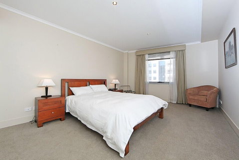 Accommodate Canberra - The Avenue - Accommodation Melbourne 1