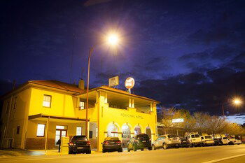 Mabins Well NSW Accommodation Melbourne