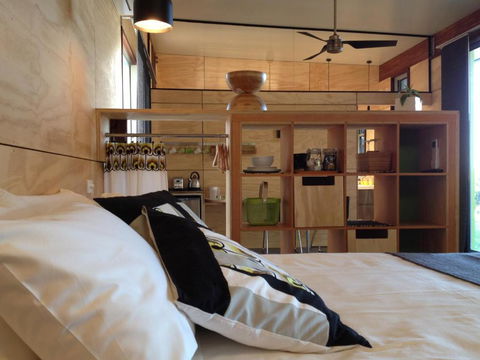Bed + Bauhaus - Accommodation Melbourne 3