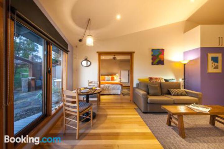Research VIC Accommodation Melbourne