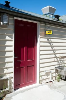 Lowena Cafe And Accommodation - Accommodation Melbourne 0