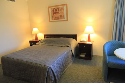 Charbonnier Motor Inn - Accommodation Melbourne 5