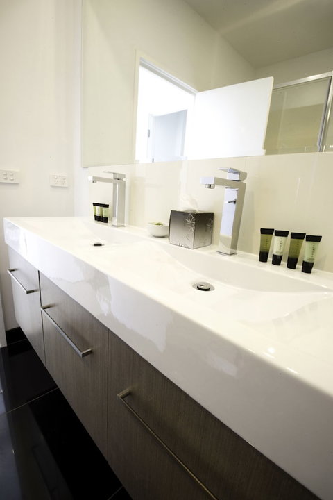 Phillip Island Towers - Accommodation Melbourne 0