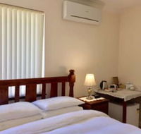 The Royal Dolphin BB in Safety Bay - Accommodation Melbourne