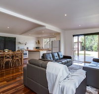 Tasman Surf House