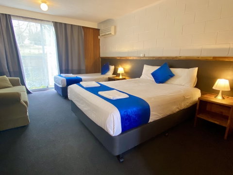 Snow Season Motor Inn - Accommodation Melbourne 3