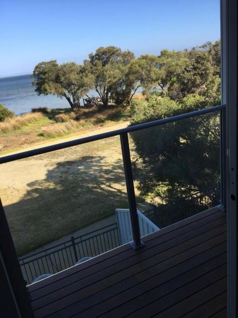 Falcon Bay 4x4 Townhouse - Accommodation Melbourne 3