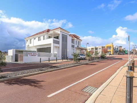 Rose Hotel Clarkson - Accommodation Melbourne 0