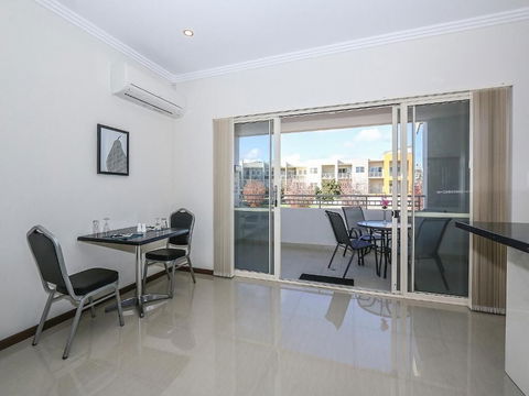 Rose Hotel Clarkson - Accommodation Melbourne 5