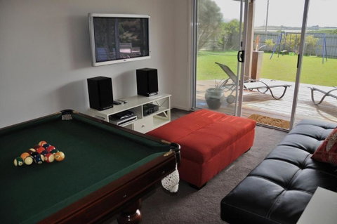 Island Daze Surf Beach Phillip Island - Accommodation Melbourne 4