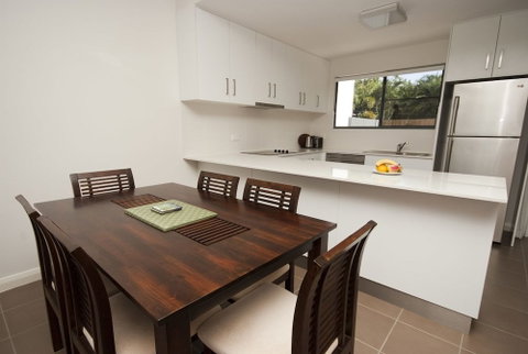 Woodville Beach Townhouse 5 - Accommodation Melbourne 3