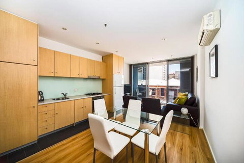 York Apartments - Accommodation Melbourne 6