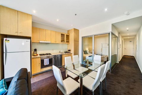 York Apartments - Accommodation Melbourne 4