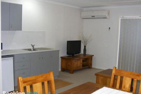 Fairways Bed & Breakfast At Jerilderie - Accommodation Melbourne 6