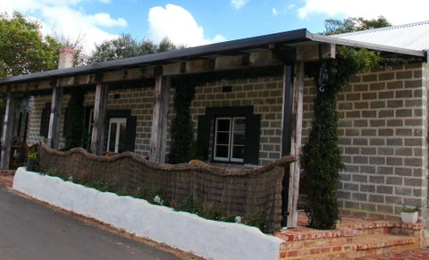 Bakehouse '38 Restaurant & Guesthouse - Accommodation Melbourne 0