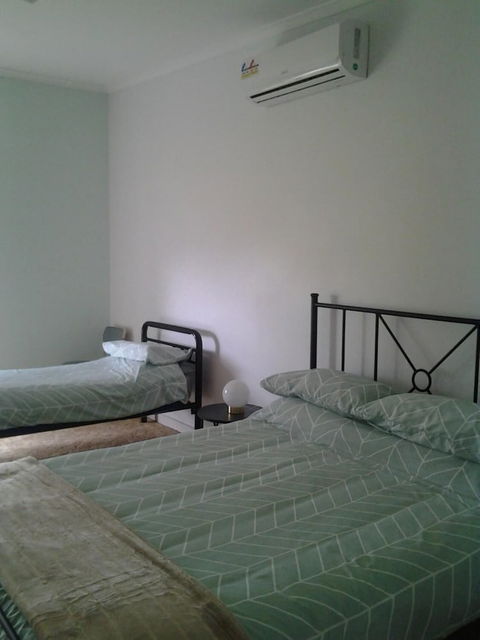 Hilltop Escape B&B - Accommodation Melbourne 5