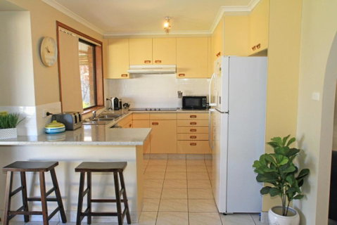 Relax & Unwind In Badgee - Accommodation Melbourne 6