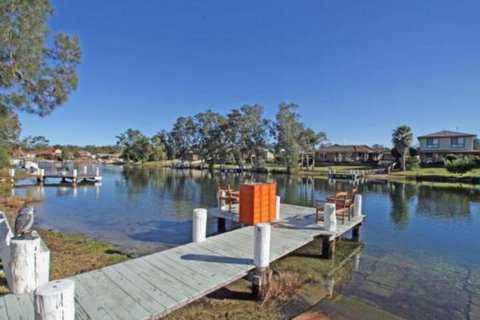 Waterfront On Sandpiper - Accommodation Melbourne 0