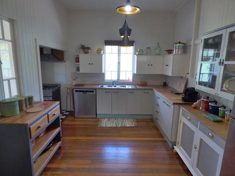 Lilly Pilly House - Melbourne 4u 5