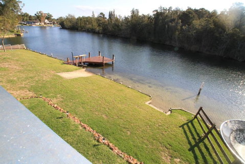 Lagoon Riverside Retreat - Accommodation Melbourne 2