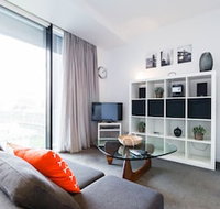 ROBYN 1BDR Melbourne Apartment - Accommodation Melbourne