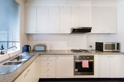 SELENA, 2BDR South Yarra Apartment - Accommodation Melbourne 2