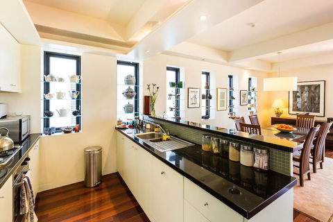 BELLE, 2BDR Melbourne Apartment - Accommodation Melbourne 5