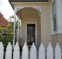 Strahan House - Accommodation Melbourne