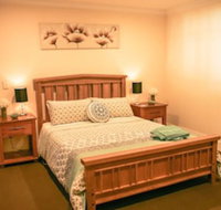 Oak Tree Cottage - Mundaring - Accommodation Melbourne