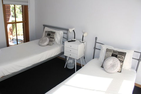 East Doncaster At Tunstall - Accommodation Melbourne 7