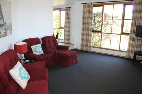 East Doncaster At Tunstall - Accommodation Melbourne 4
