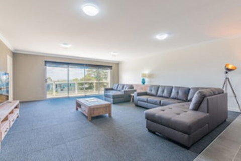 Thompson Avenue Apartments No.4 - Accommodation Melbourne 0