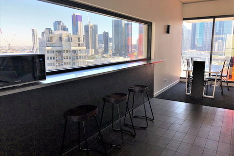 Ready Set On Coventry - Accommodation Melbourne 2