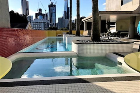 Ready Set On Coventry - Accommodation Melbourne 0