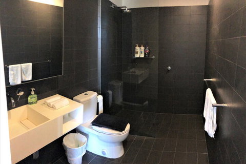 Ready Set On Coventry - Accommodation Melbourne 5