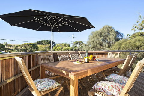 Smith Beach Getaways Beachwood House - Accommodation Melbourne 6